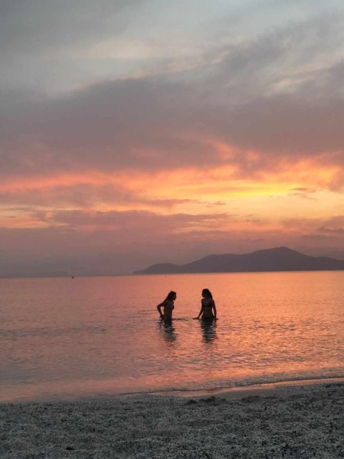 Leflamantduport Hyeres Bagian luar foto
